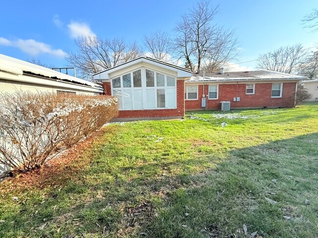 Building Photo - 4019 Blossomwood Dr