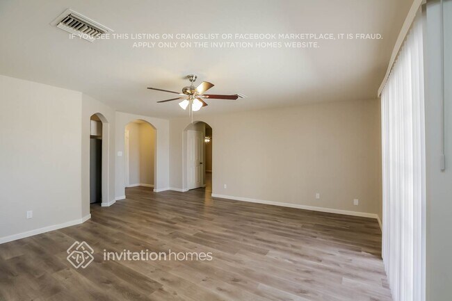 Building Photo - 818 E Ardmore Rd
