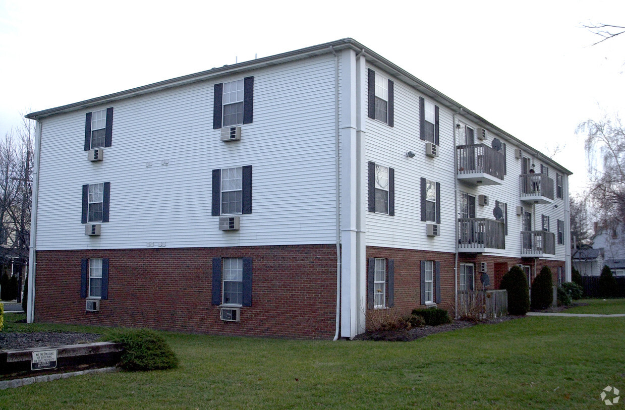 Building Photo - Stephens Street Apartments