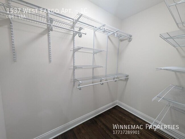 Foto del edificio - 1537 W Fargo Ave