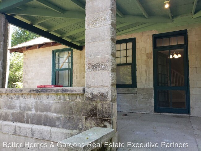 Foto del edificio - 2 br, 1 bath House - 2278 WHITE RD