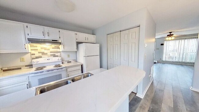 Foto del edificio - 6209 Windsor Gate Ln
