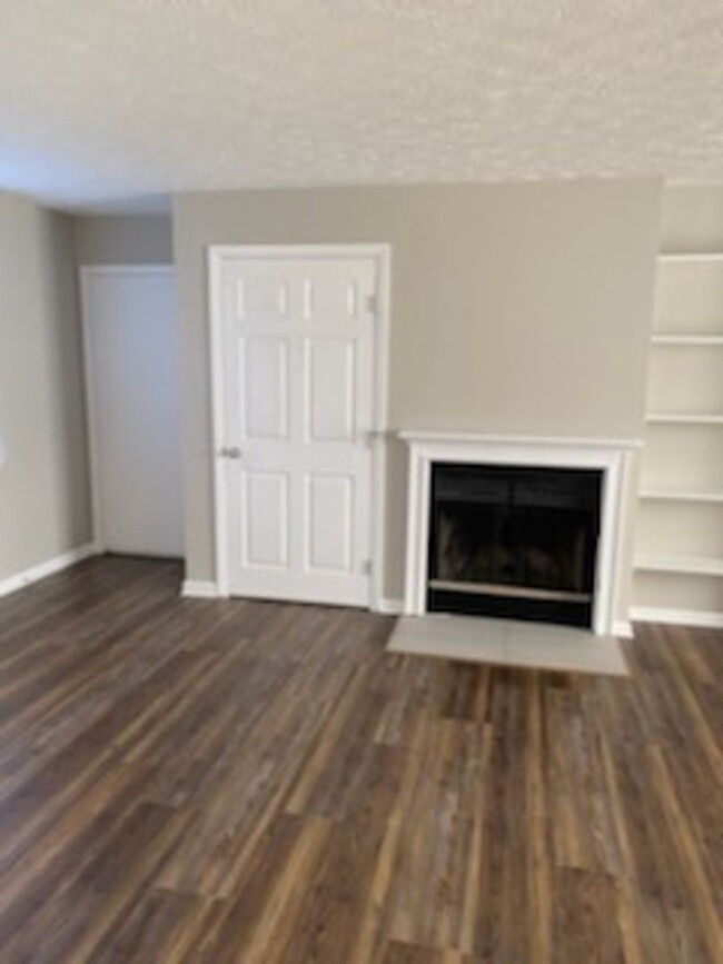 Foto del edificio - Knoxville 37914 - 2 bedroom, 2 bath comple...