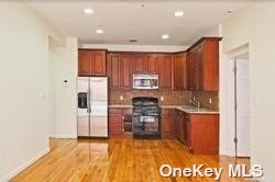 Foto del edificio - 71-44 160th St