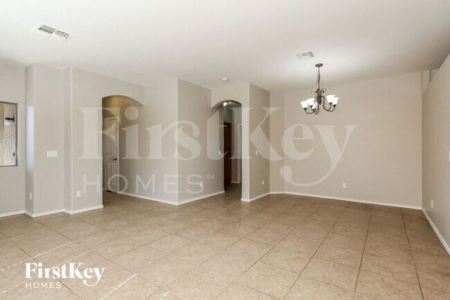 Building Photo - 4417 S 100th Ln