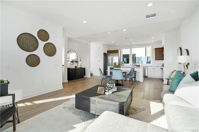 Building Photo - 4bd4.5ba single family for rent