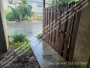 Building Photo - 3934 SW 26th Dr