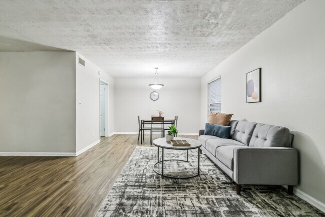 Foto del edificio - 2006 Mission Ridge Ln