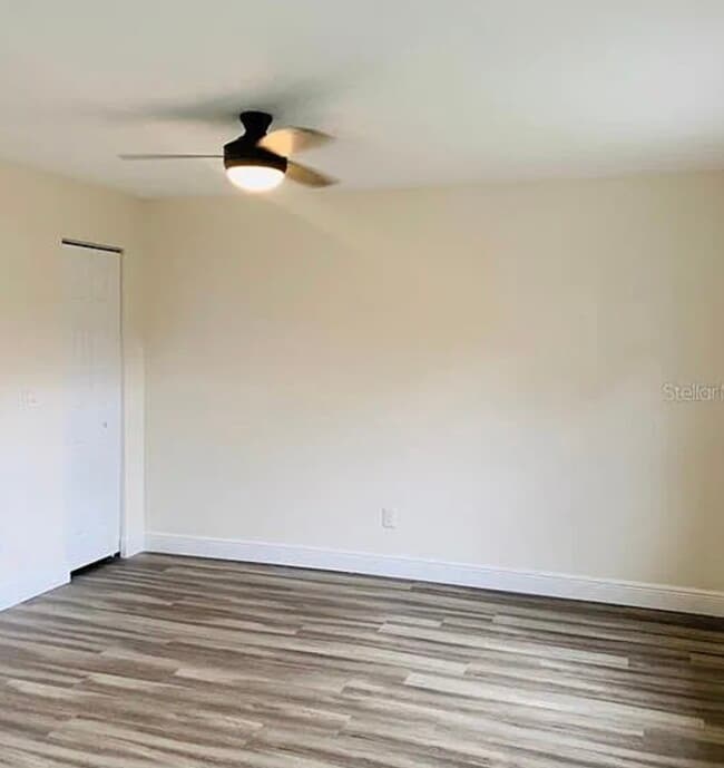 Foto del edificio - 5161 Tennis Court Cir