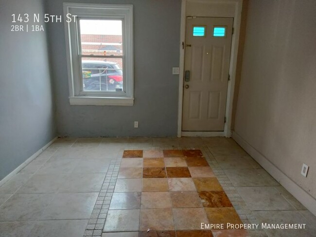 Foto del edificio - 2 Bedroom / 1 Bathroom Home in Allentown!