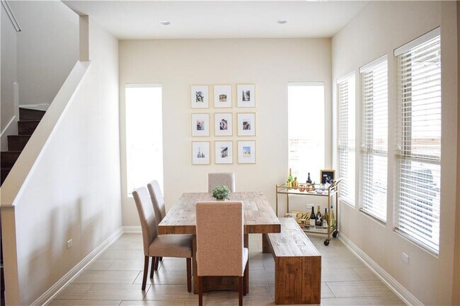 Building Photo - 1710 Frontier Valley Dr