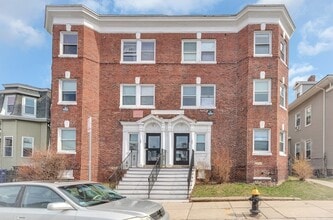 Building Photo - 105 School St