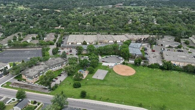  - Rhode Island Chateau Apartments
