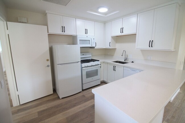 Foto del edificio - Large 1 bedroom oversized unit with ocean ...