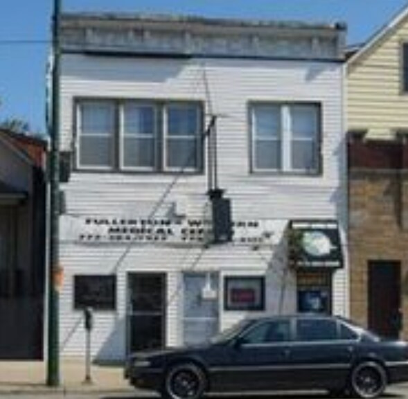 Building Photo - 2414 W Fullerton Ave