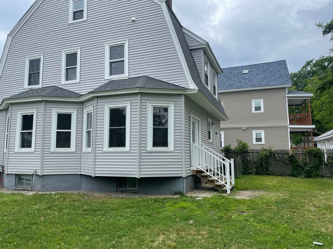 Fotografía del edificio - 127 Massachusetts Ave