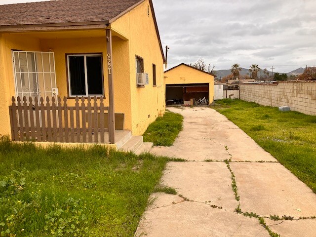 Foto principal - 9221 63rd St