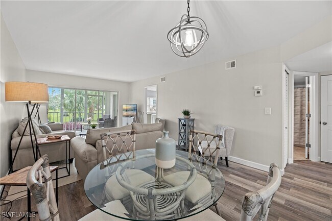 Building Photo - 1055 Forest Lakes Dr