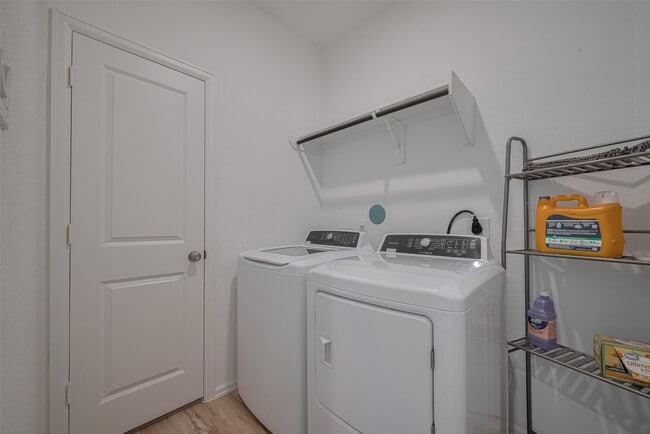 Building Photo - 5703 Knox Lndg Dr