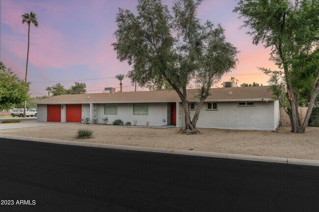 Building Photo - 1201 W Rovey Ave