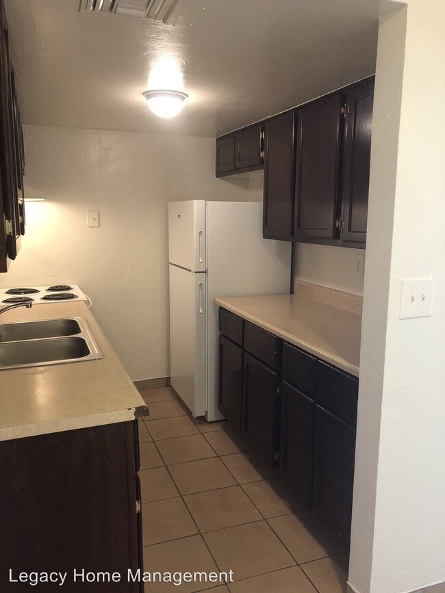 Foto del edificio - 819 S Stapley Dr