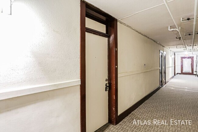 Foto del edificio - 970 N Pearl St