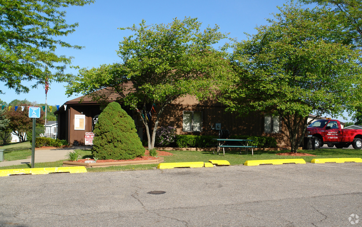 Foto del edificio - Century Mobile Home Park