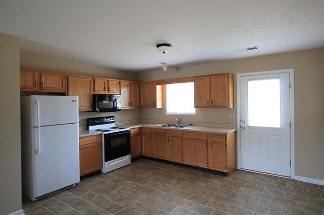 Building Photo - 213 Homestead Dr