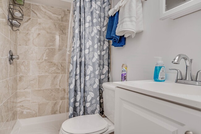 Building Photo - 1714 E St NE