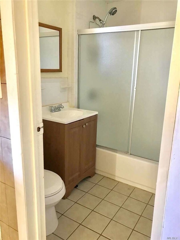 462 Mayflower Ave, Brentwood, NY 11717 Apartment for Rent in