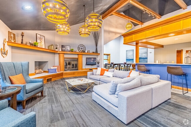 Interior Photo - Chesapeake Landing