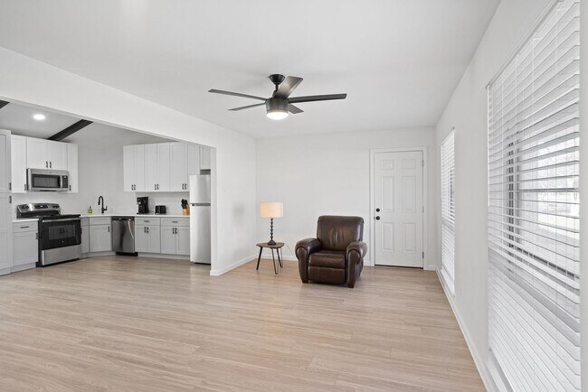 Foto del edificio - North Central Greater Harmony Hills Area