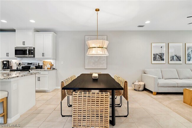 Foto del edificio - 14735 Edgewater Cir