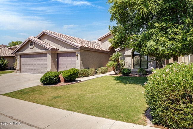 Building Photo - 3062 S Marigold Pl