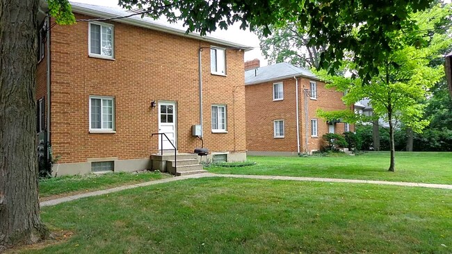 Building Photo - 2170 W Schantz Ave