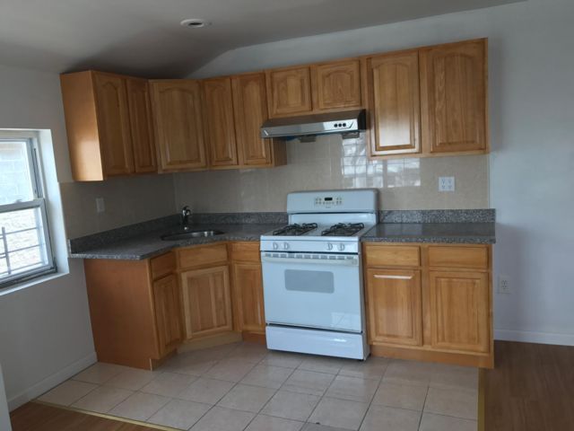 Primary Photo - 314 Beach 86Th St