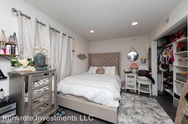 Foto del edificio - 1725 W Montgomery Ave