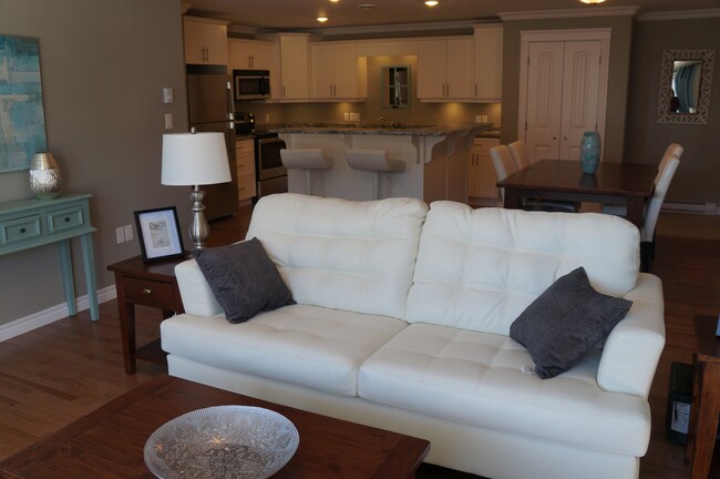 Building Photo - 15 Cuffman St