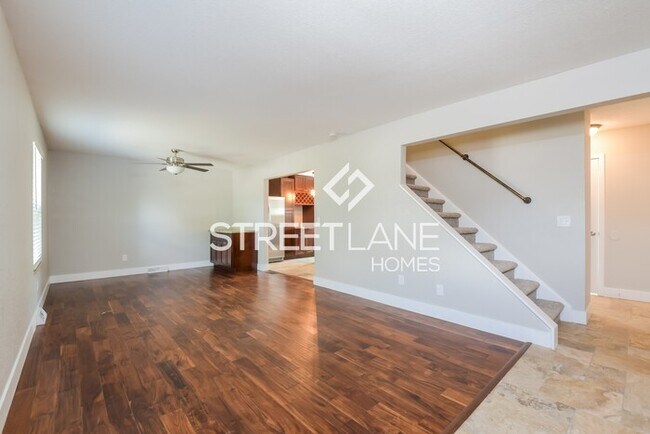 Building Photo - REDUCED!