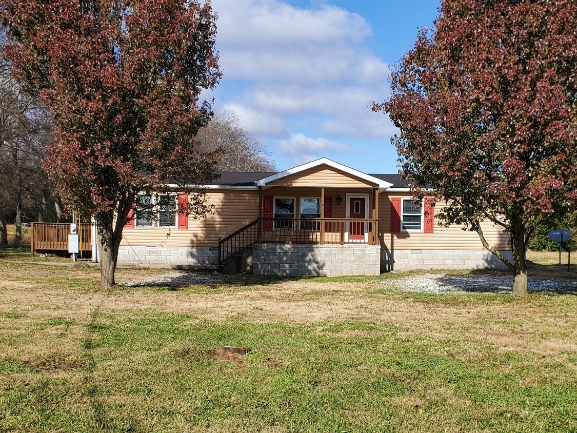 273 Roberts Rd, Watertown, TN 37184 House Rental in Watertown, TN