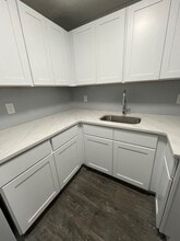 Building Photo - 20-30 Peck St