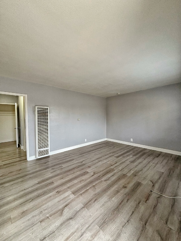 Building Photo - 528 W Magnolia St