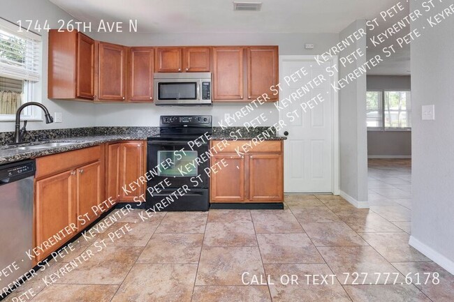 Foto del edificio - 1744 26th Ave N
