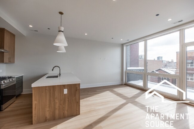 Foto del edificio - 1620 W Grand Ave