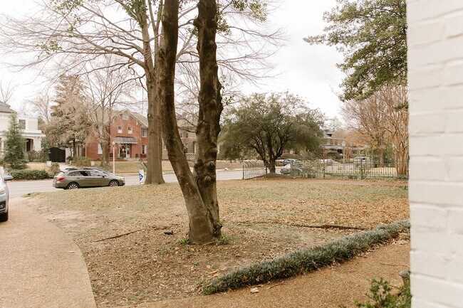 Foto del edificio - 1610 Peabody Ave