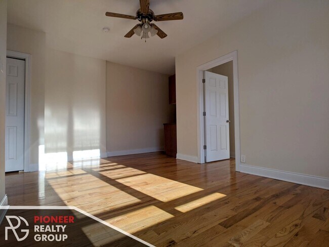 Foto del edificio - 949 W Cornelia Ave