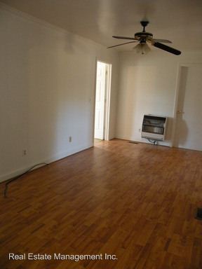 Building Photo - 135 Hills Ln