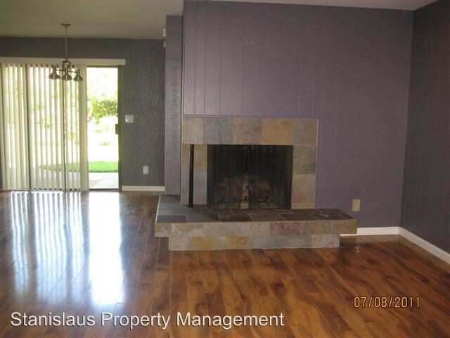 Foto del edificio - 3 br, 2.5 bath House - 925 Rugby Lane