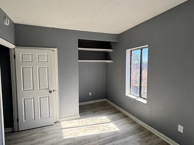 Foto del edificio - beautifully updated 3 bedroom, 1 bathroom apartment