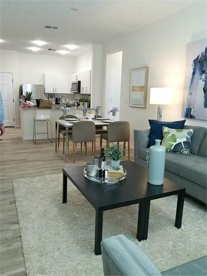 Foto del edificio - 2121 McCoy Rd